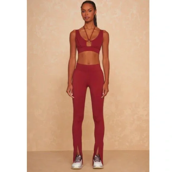 NWT, Noli Top, Size M, Merlot Color - Picture 2 of 6